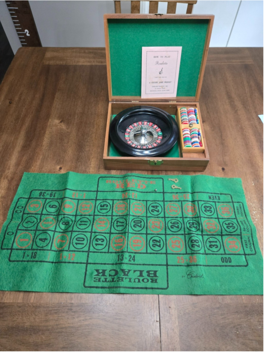 Vtg MCM Crisloid Trilion Roulette Game Set Wood Case Mat Chips Keys Complete